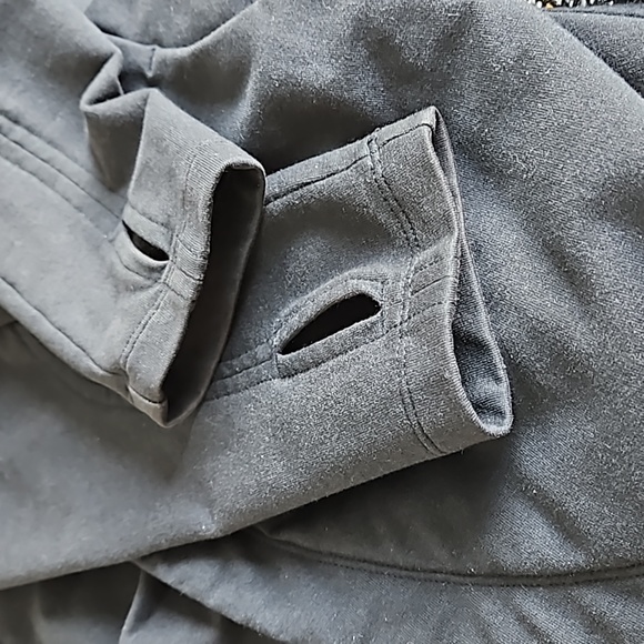 Lululemon That's A Wrap, Size 6 - Picture 12 of 15